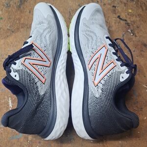 New Balance Women's Fresh Foam 680 Gray Running Shoes Sneakers Size 10